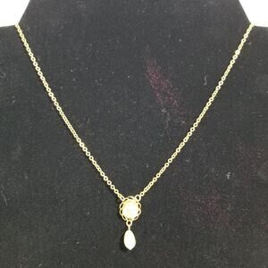 1928 gold tone chain necklace with pink porcelain rose 1.1368